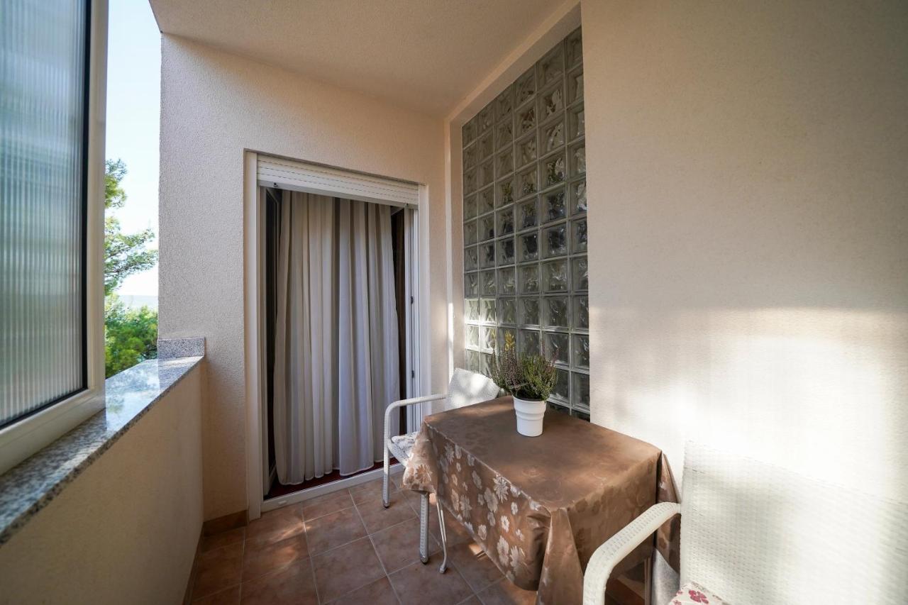 Villa Vicko Starigrad Paklenica Exterior photo